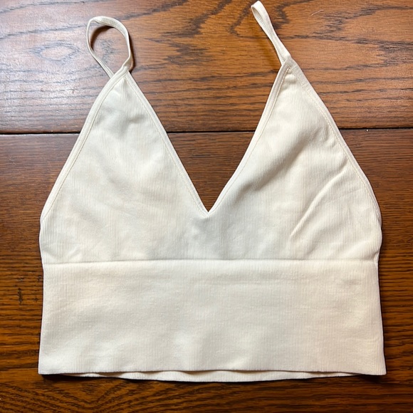 Ali Low-Back Seamless Bra - Picture 4 of 15